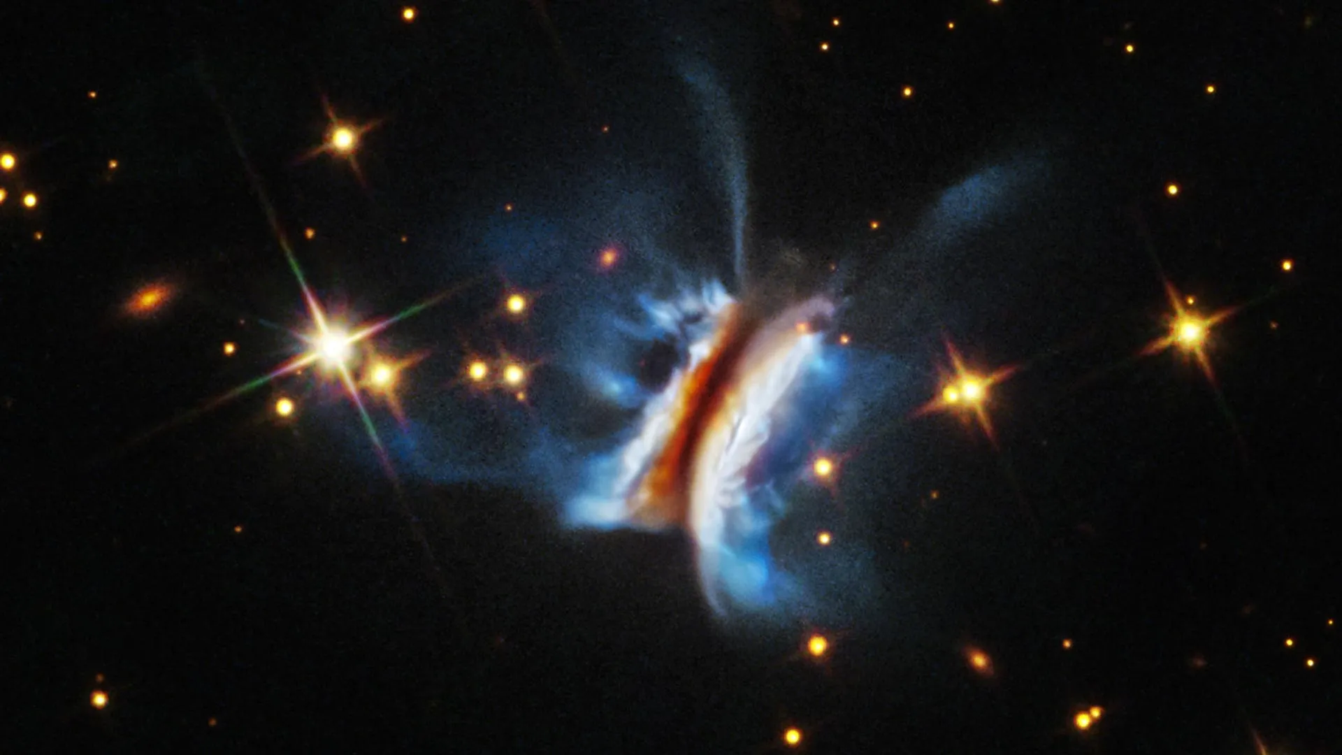 Hubble Finds Giant Planet Nursery