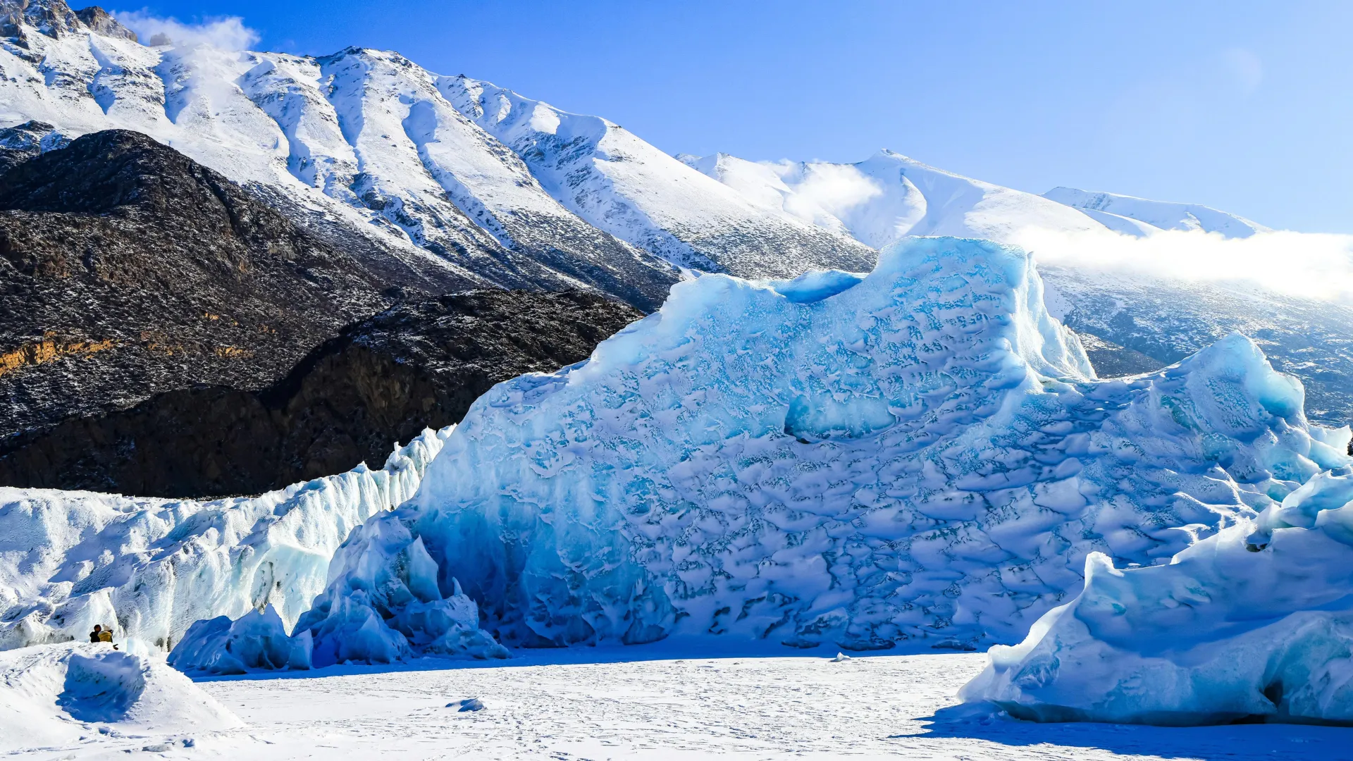 128,000-year-old ice in Tibet could rewrite climate history - Science Daily
