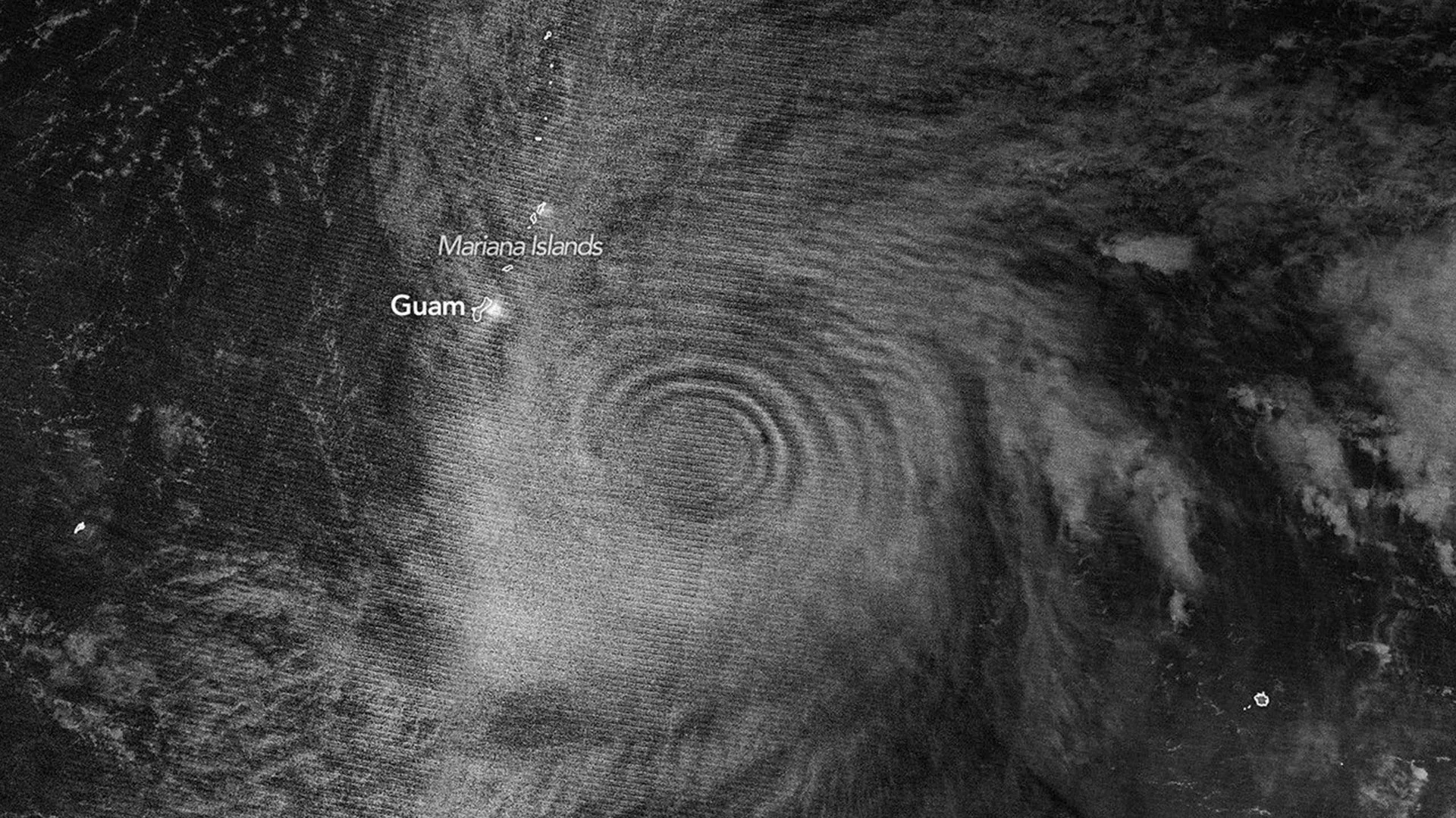 Super Typhoon Sinlaku triggered atmospheric gravity waves visible from space